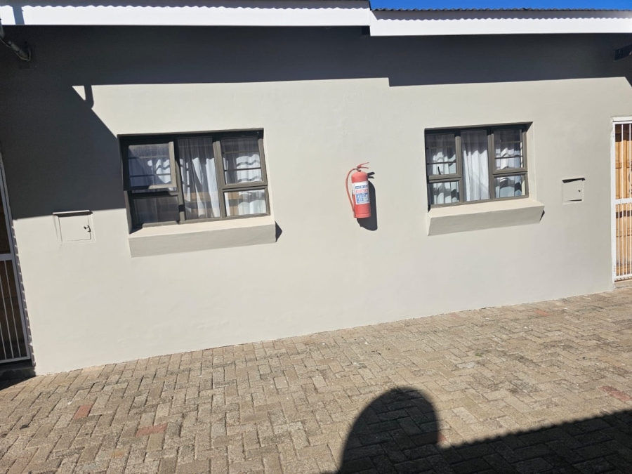 1 Bedroom Property for Sale in Rhodesdene Northern Cape
